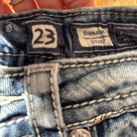 Distressed Denim Shorts - Picture 3 of 4